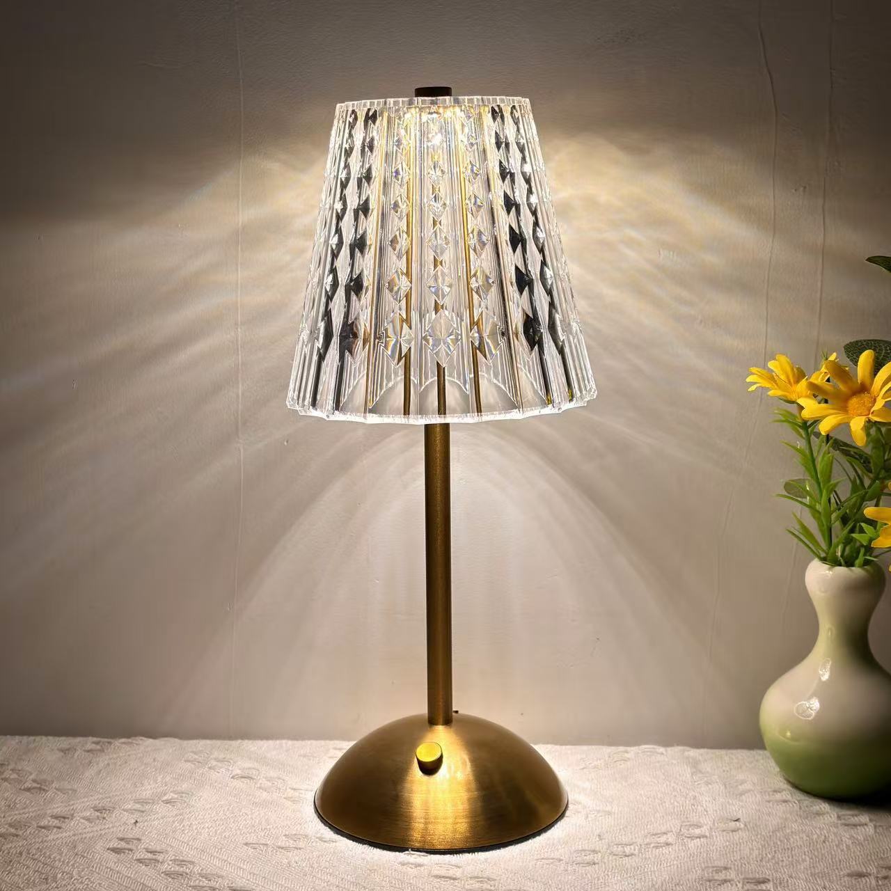 【Your Quietest Roommate Ever】LED Crystal Atmosphere Light